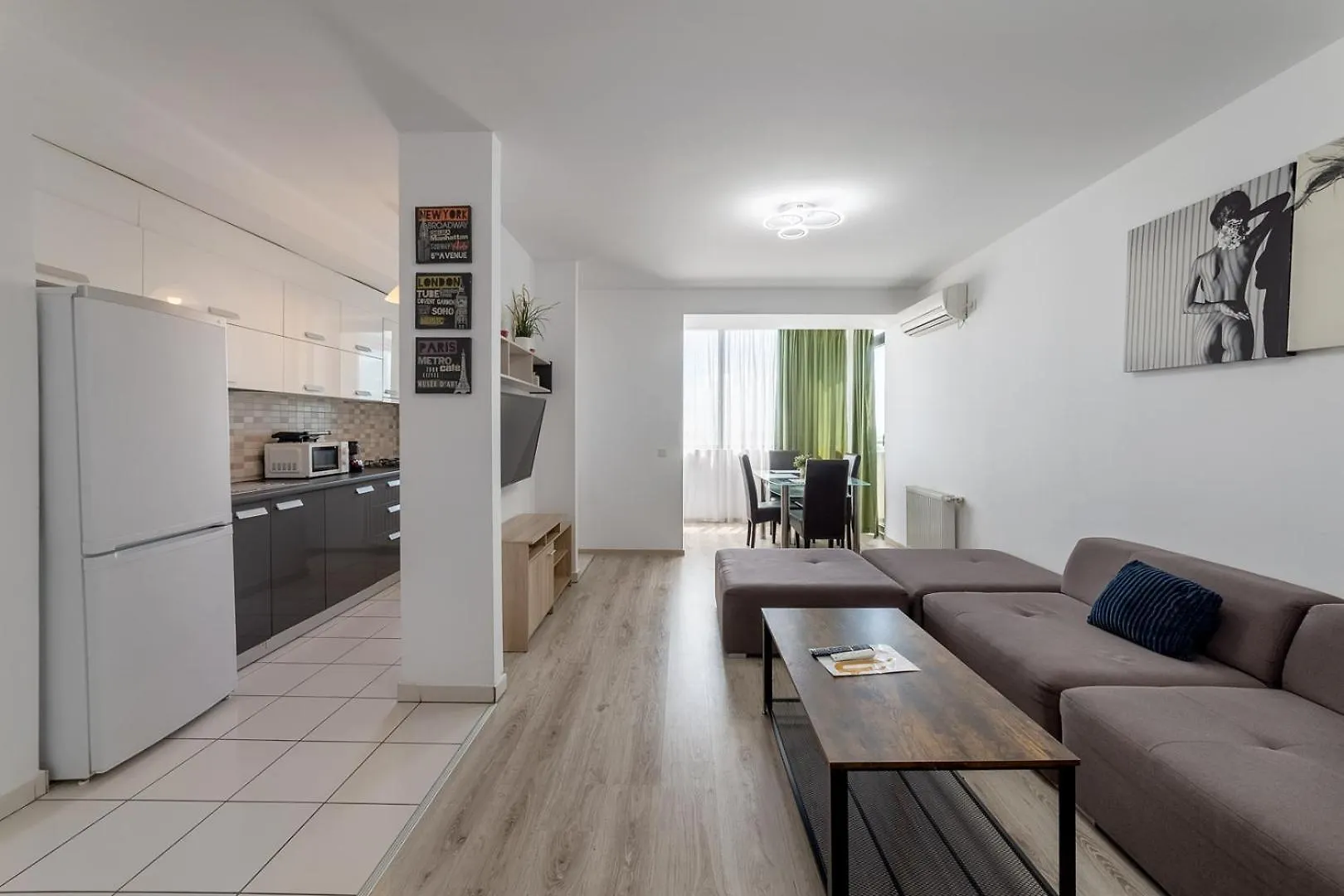 Monaco Grand Apartments By Citybookings Bukarest